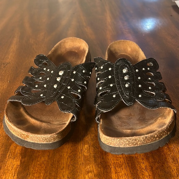 BETULA studded butterfly sandals. - Picture 4 of 11